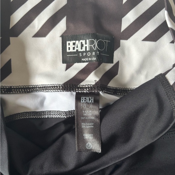 Beach Riot leggings - Picture 2 of 3